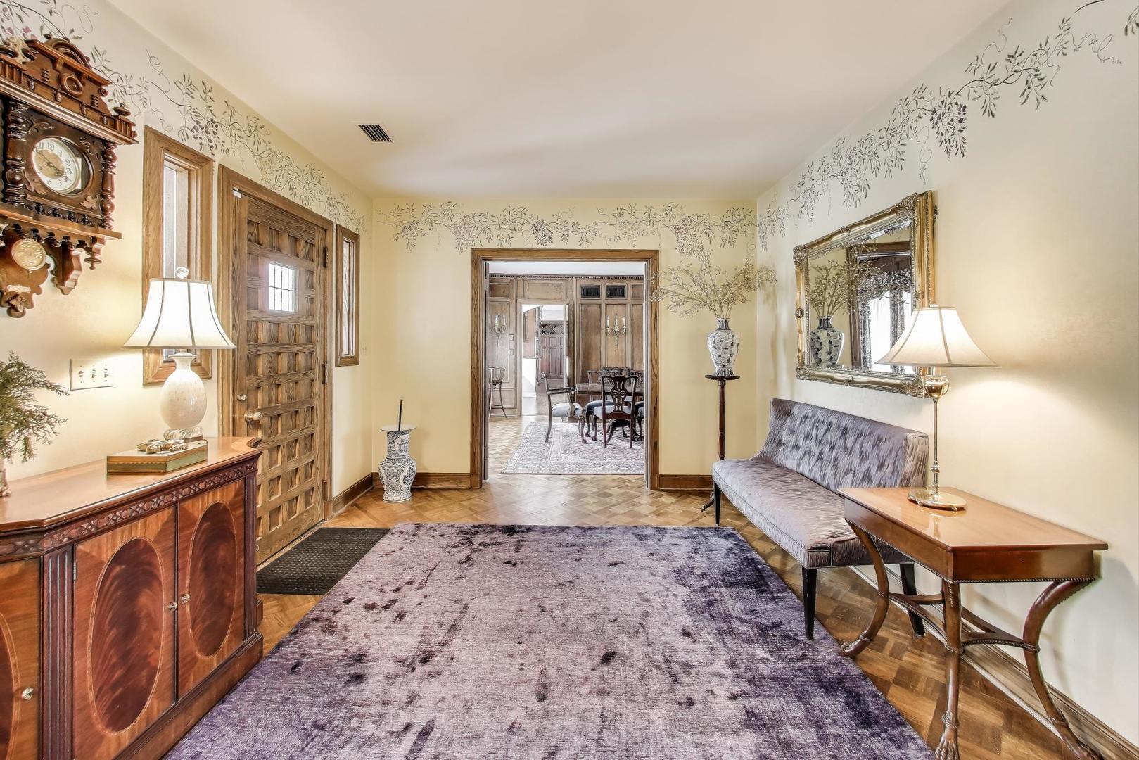 6500 Shady Lane, Burr Ridge, IL 60527