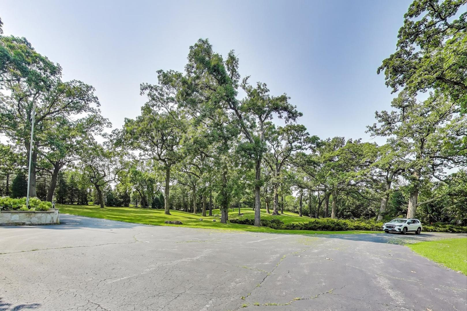 6500 Shady Lane, Burr Ridge, IL 60527