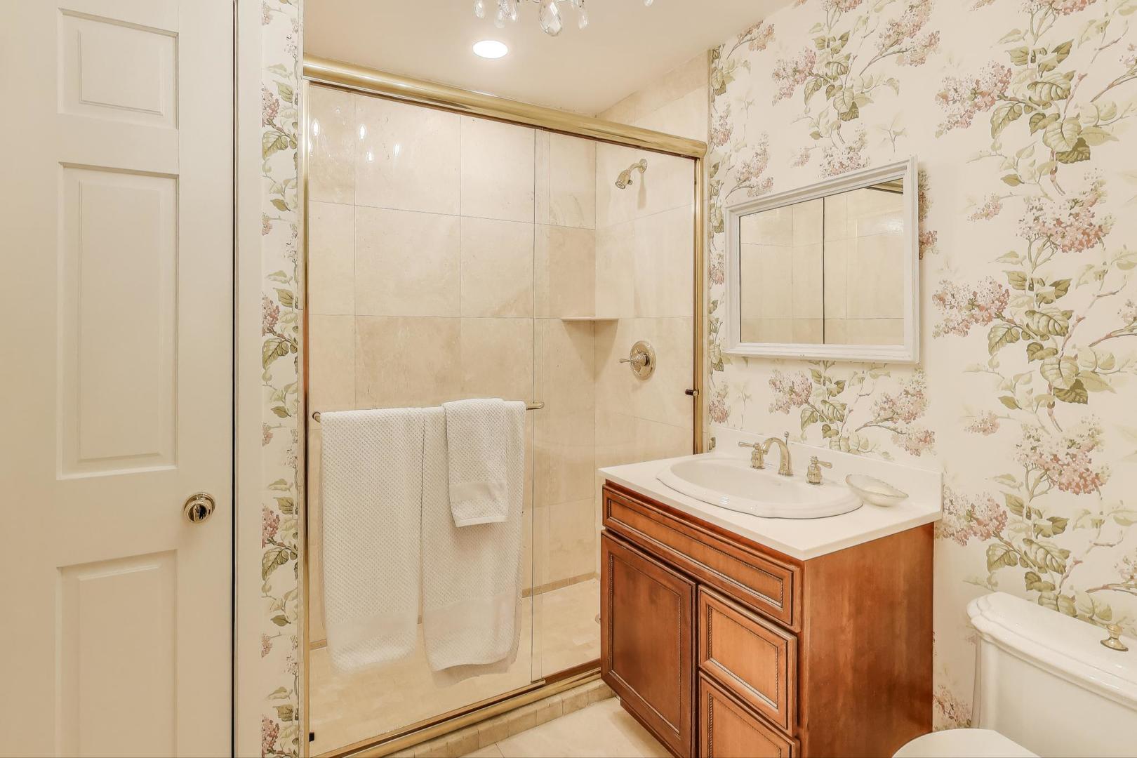 6500 Shady Lane, Burr Ridge, IL 60527