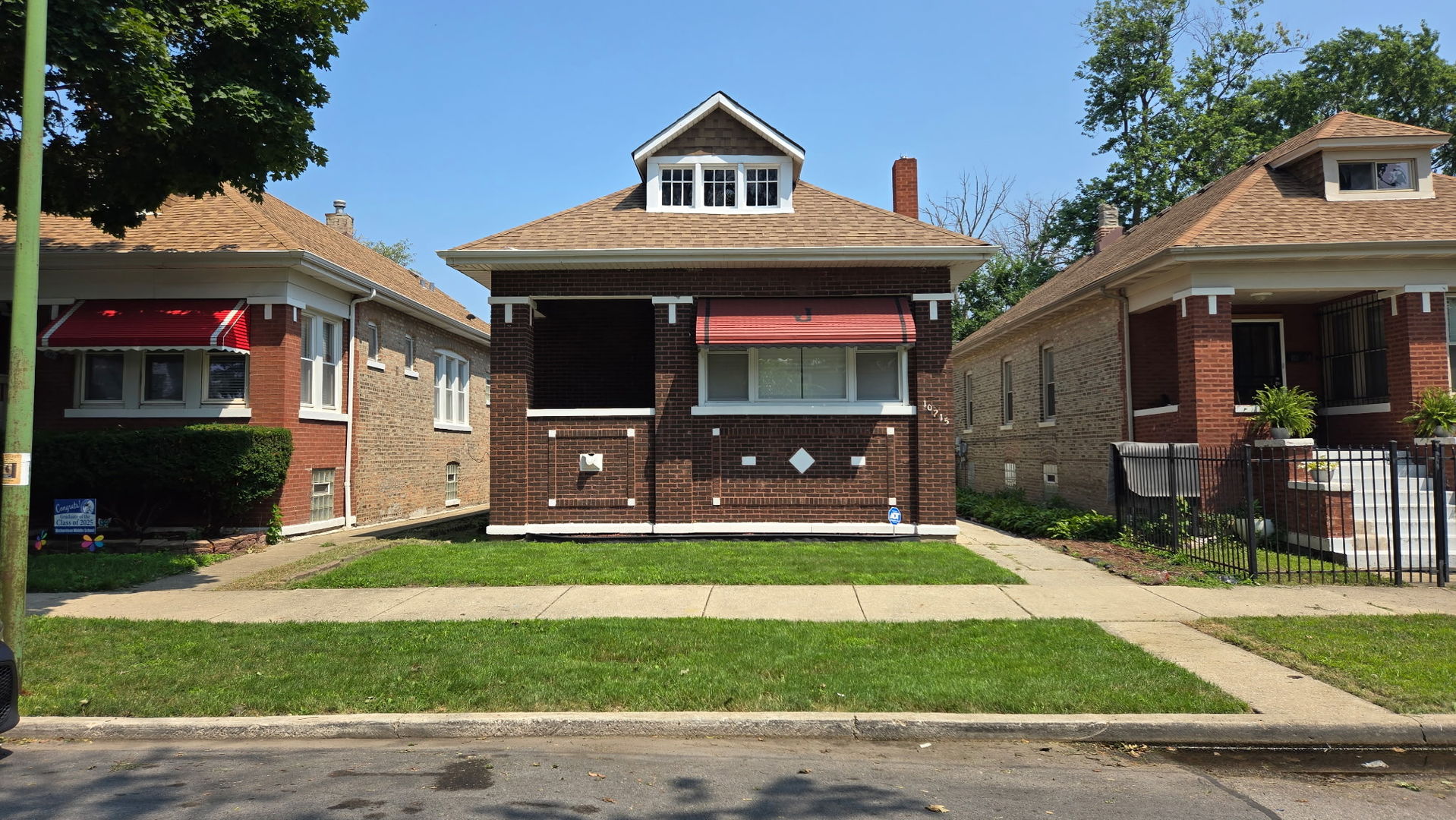 10215 S Emerald Avenue, Chicago, IL 60628