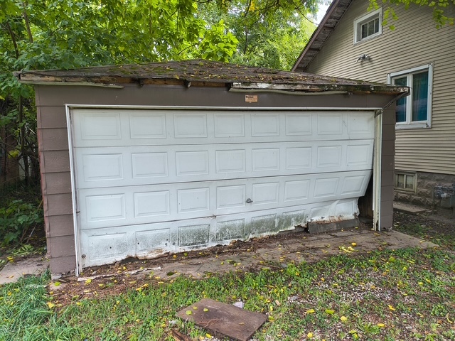 15727 Turlington Avenue, Harvey, IL 60426