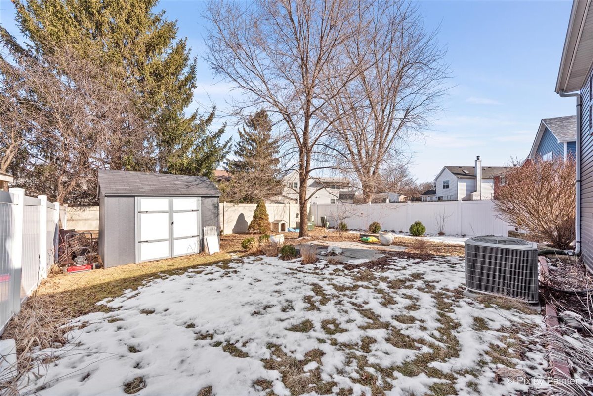 1182 Concord Drive, Elgin, IL 60120