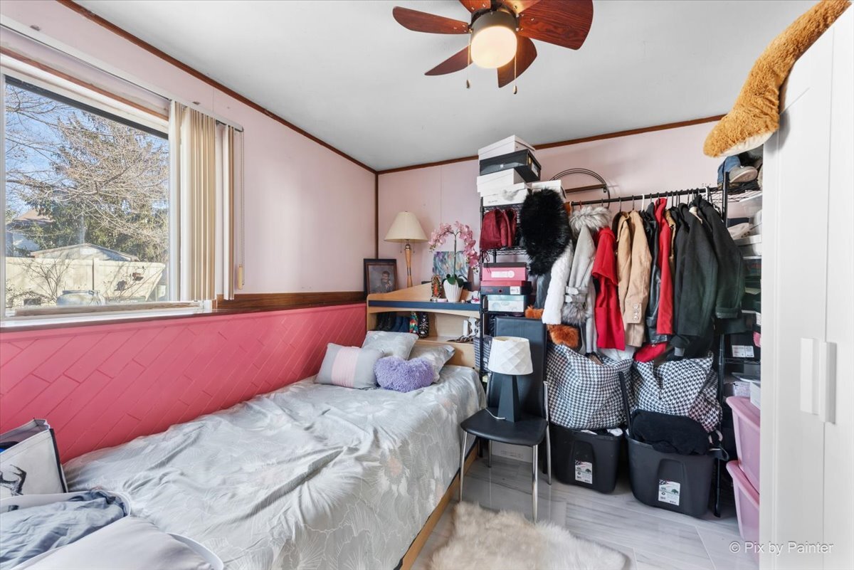 1182 Concord Drive, Elgin, IL 60120