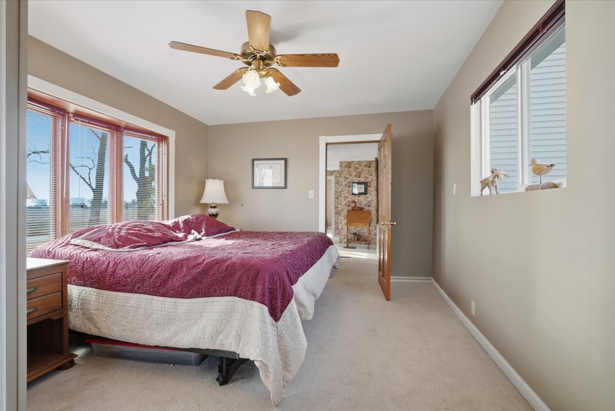 2411 Goldberg Road, Bloomington, IL 61705