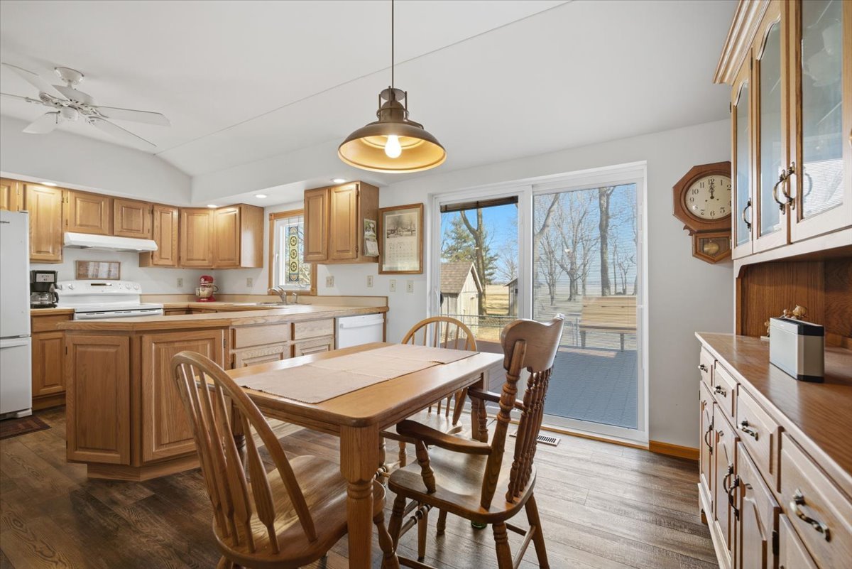 2411 Goldberg Road, Bloomington, IL 61705