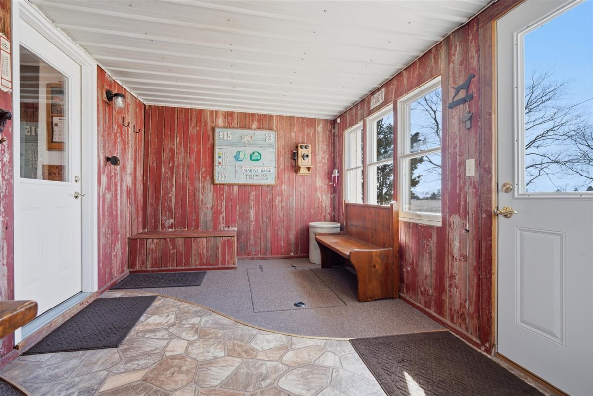 2411 Goldberg Road, Bloomington, IL 61705