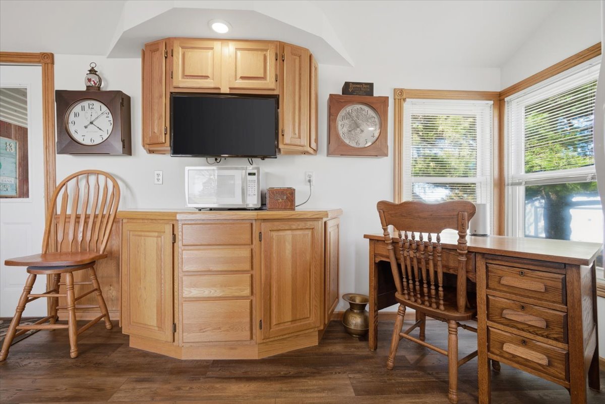 2411 Goldberg Road, Bloomington, IL 61705