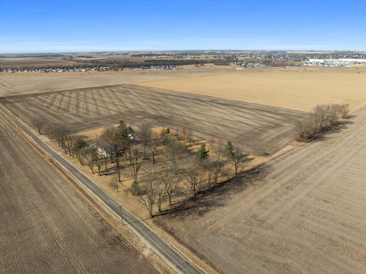 2411 Goldberg Road, Bloomington, IL 61705