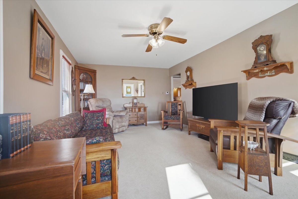 2411 Goldberg Road, Bloomington, IL 61705