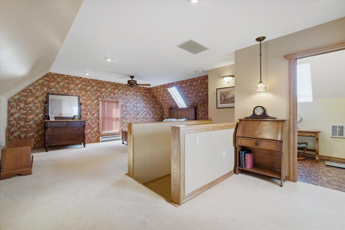 2411 Goldberg Road, Bloomington, IL 61705