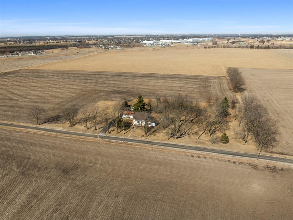 2411 Goldberg Road, Bloomington, IL 61705