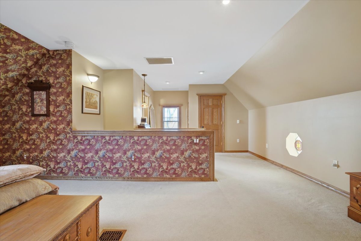 2411 Goldberg Road, Bloomington, IL 61705