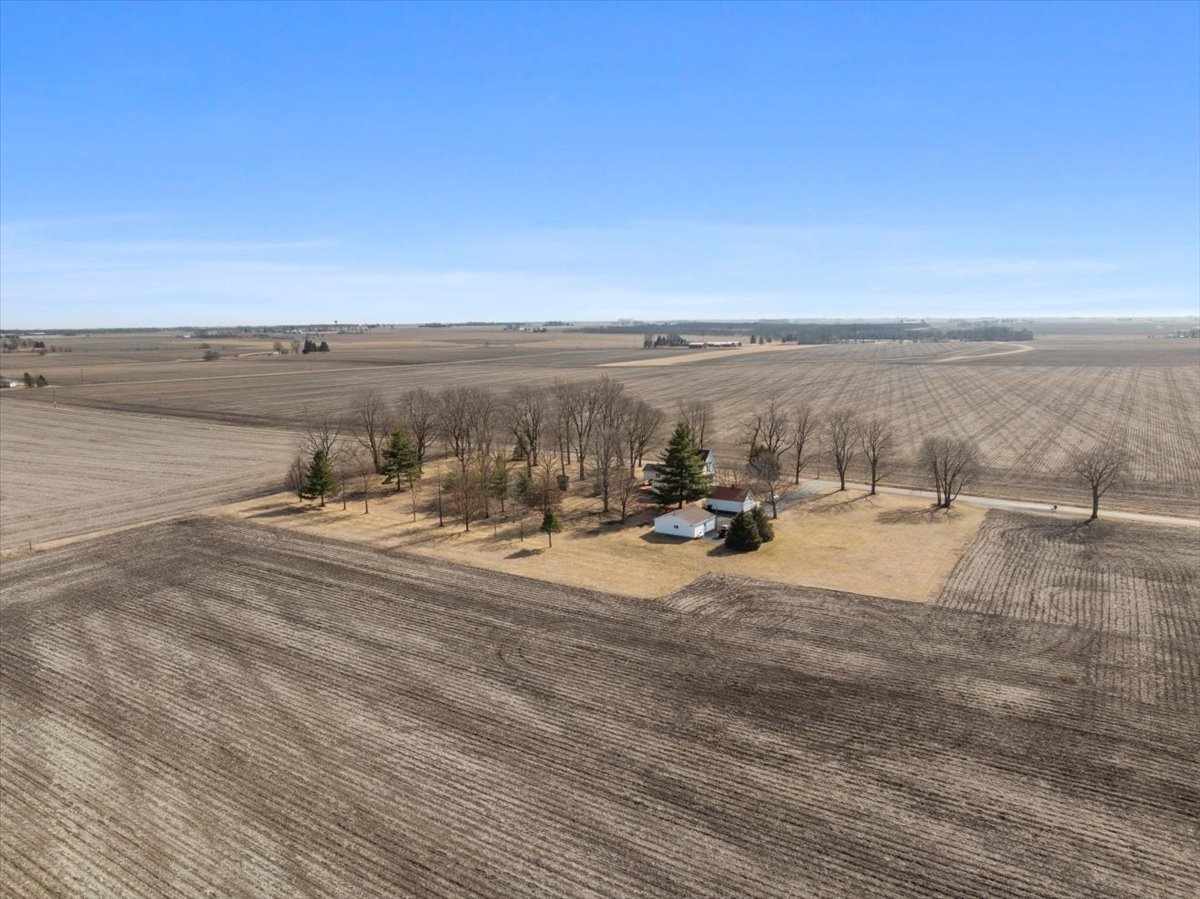 2411 Goldberg Road, Bloomington, IL 61705