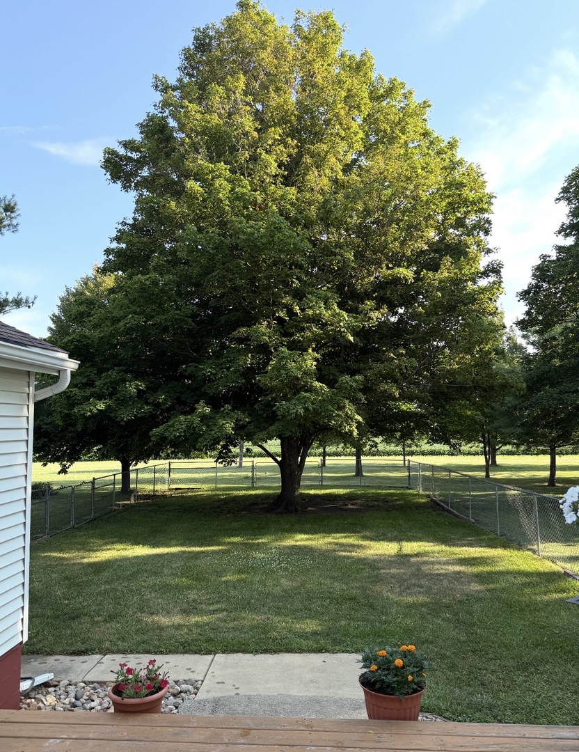 2411 Goldberg Road, Bloomington, IL 61705