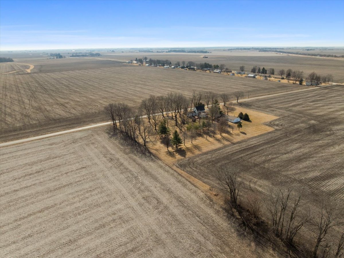 2411 Goldberg Road, Bloomington, IL 61705