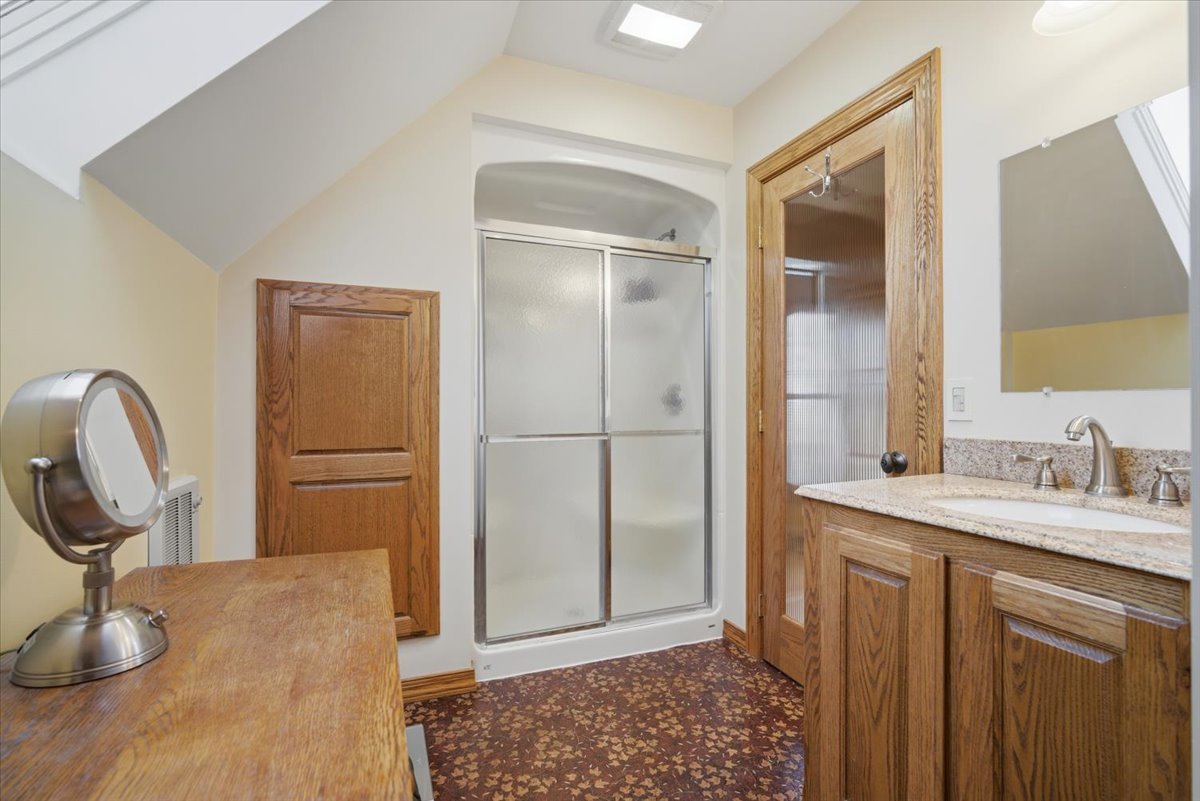 2411 Goldberg Road, Bloomington, IL 61705