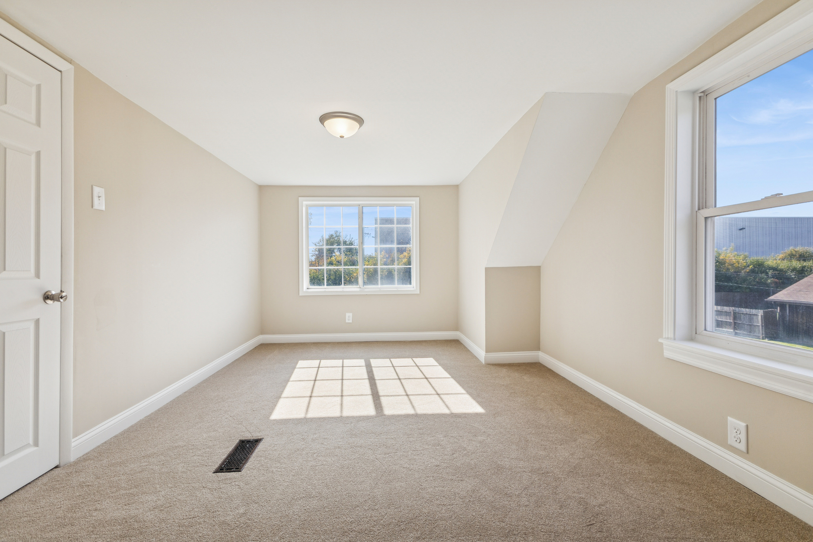 7705 Columbia Drive, Bridgeview, IL 60455