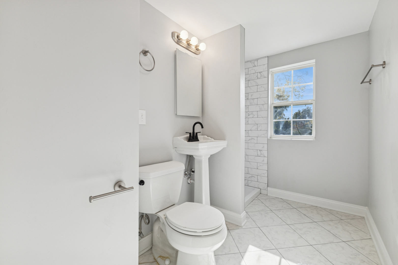 7705 Columbia Drive, Bridgeview, IL 60455