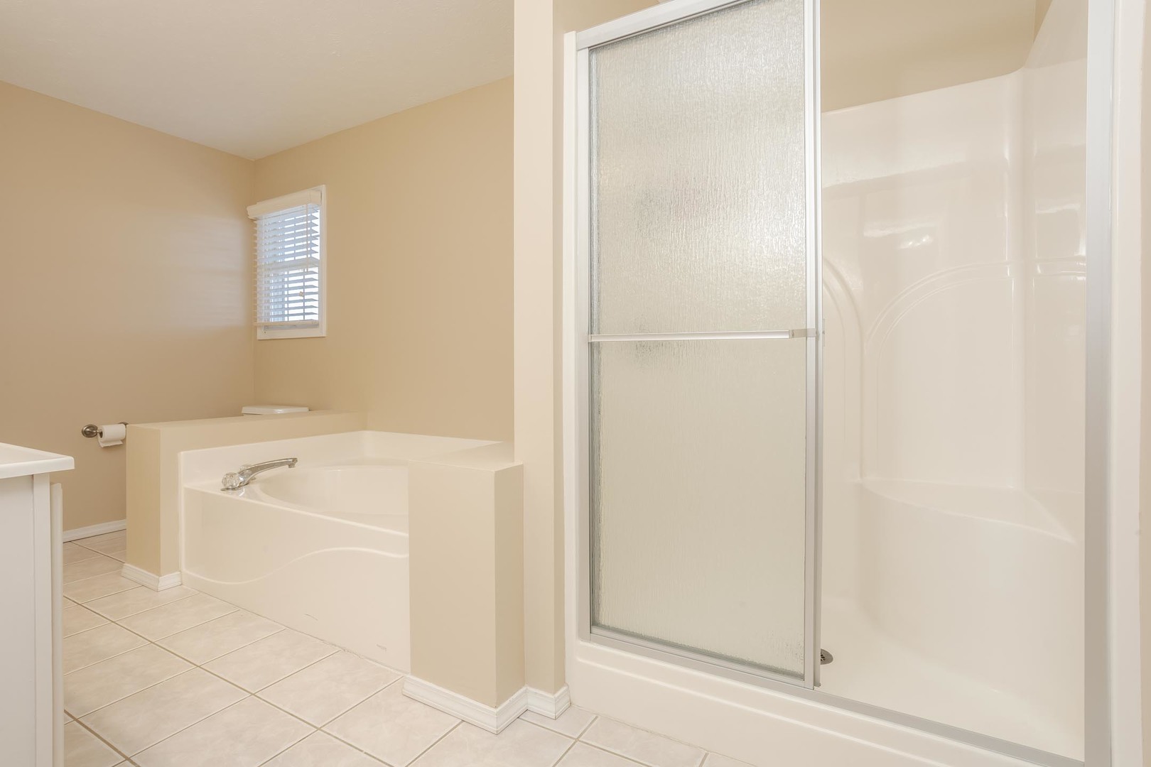 2884 Three Eagles Street, Normal, IL 61761