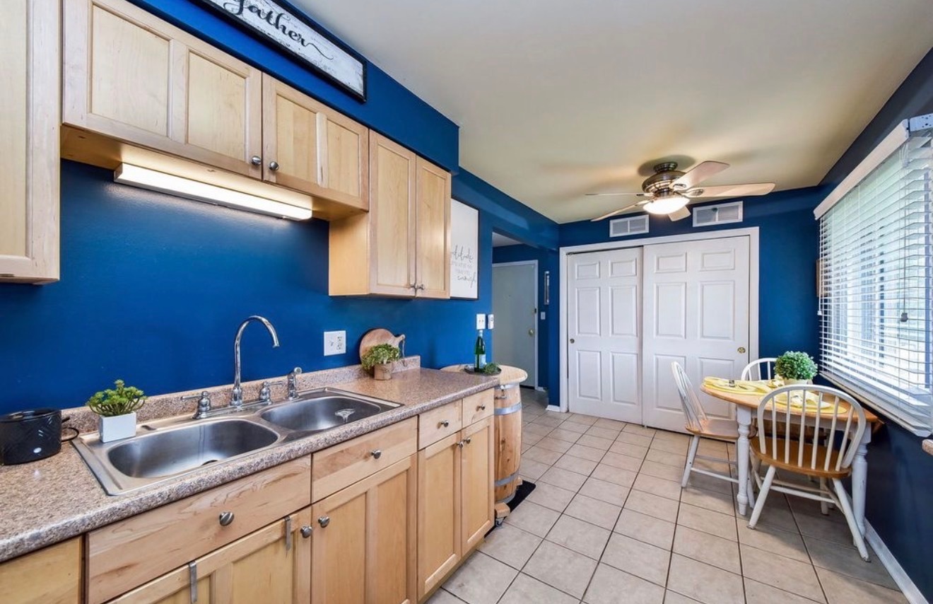 1342 S 14th Street #A2, St. Charles, IL 60174