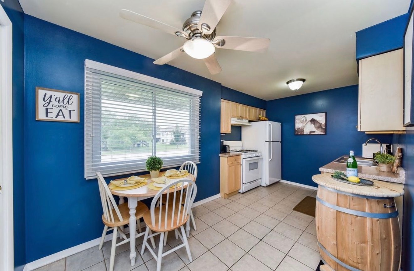 1342 S 14th Street #A2, St. Charles, IL 60174