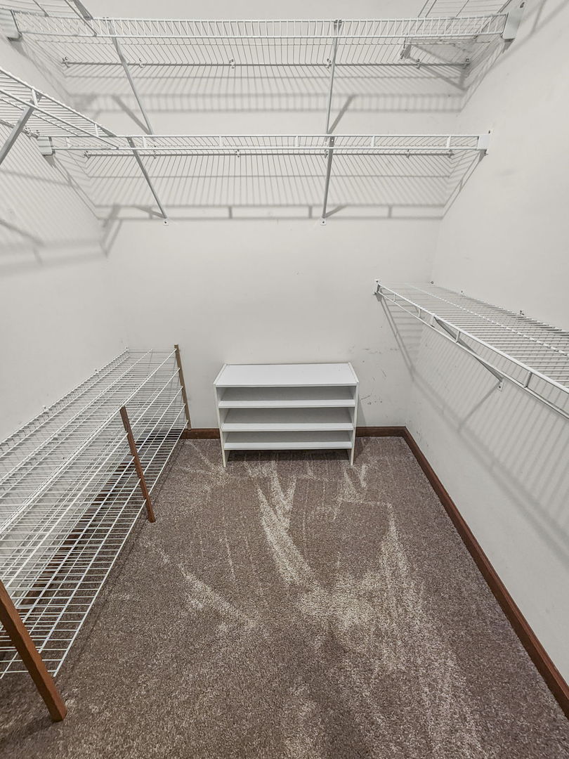 1525 Kendal Court, Arlington Heights, IL 60004