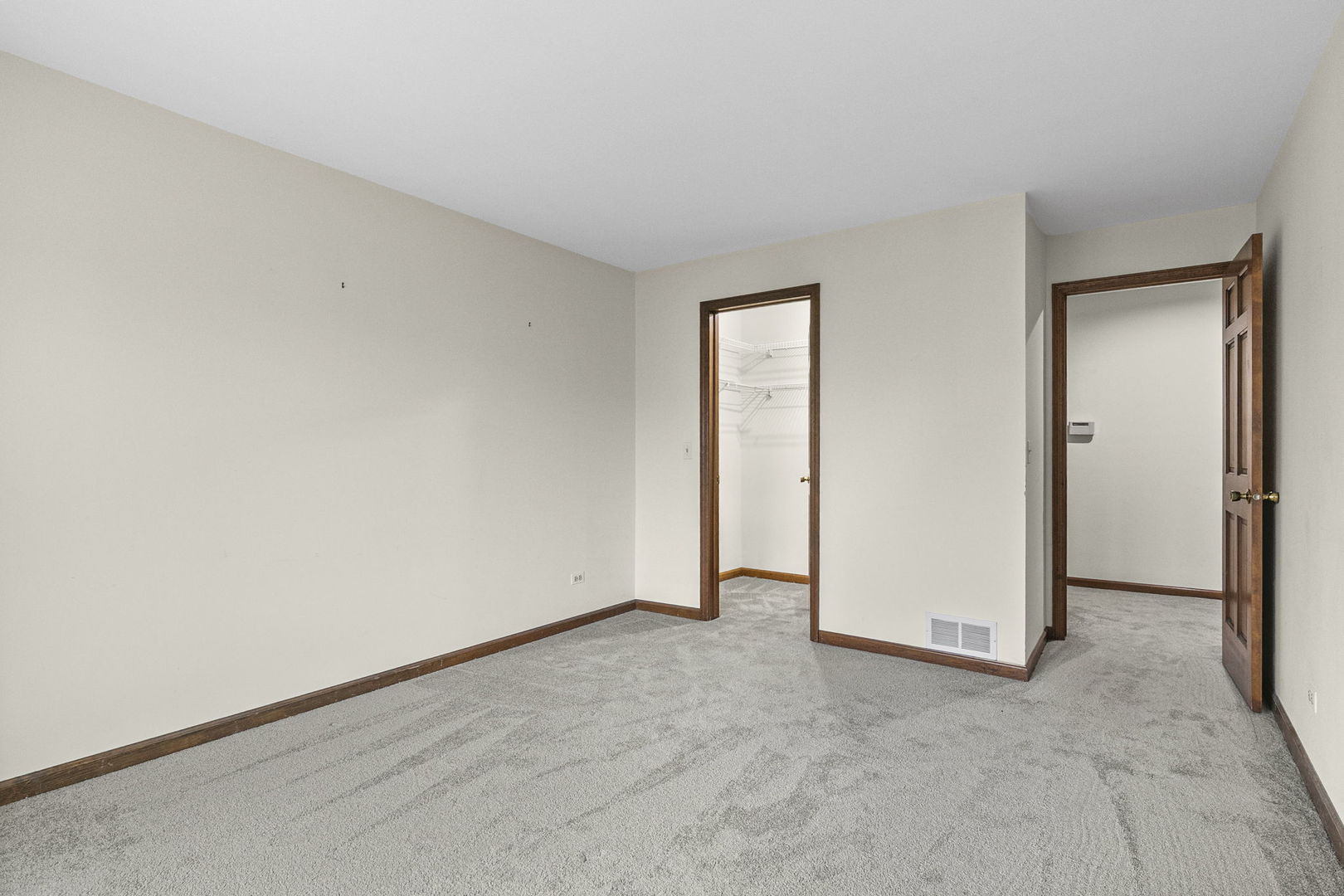 1525 Kendal Court, Arlington Heights, IL 60004