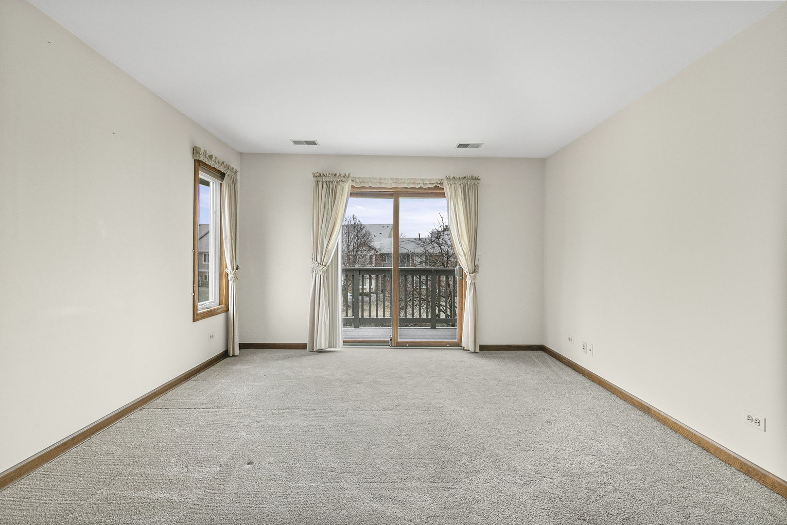 1525 Kendal Court, Arlington Heights, IL 60004