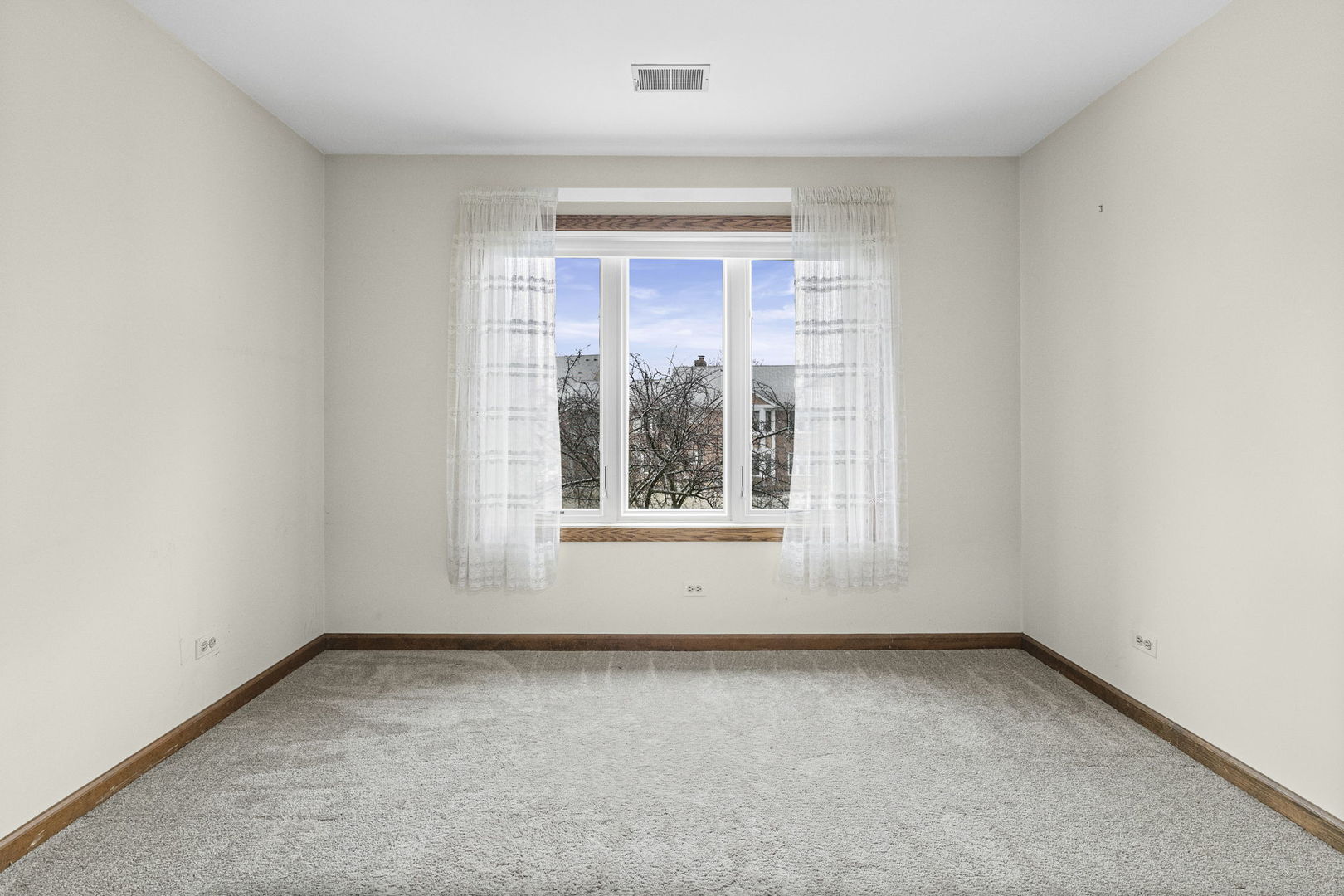 1525 Kendal Court, Arlington Heights, IL 60004