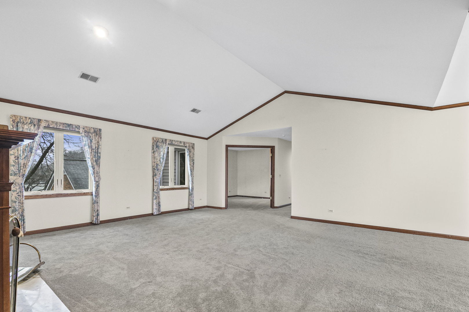 1525 Kendal Court, Arlington Heights, IL 60004