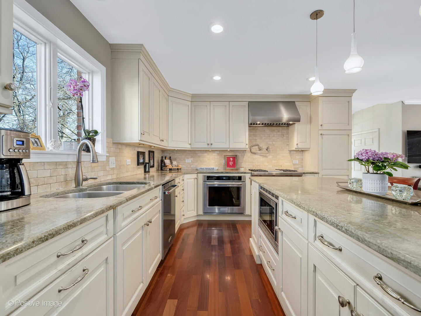 4049 Harvey Avenue, Western Springs, IL 60558