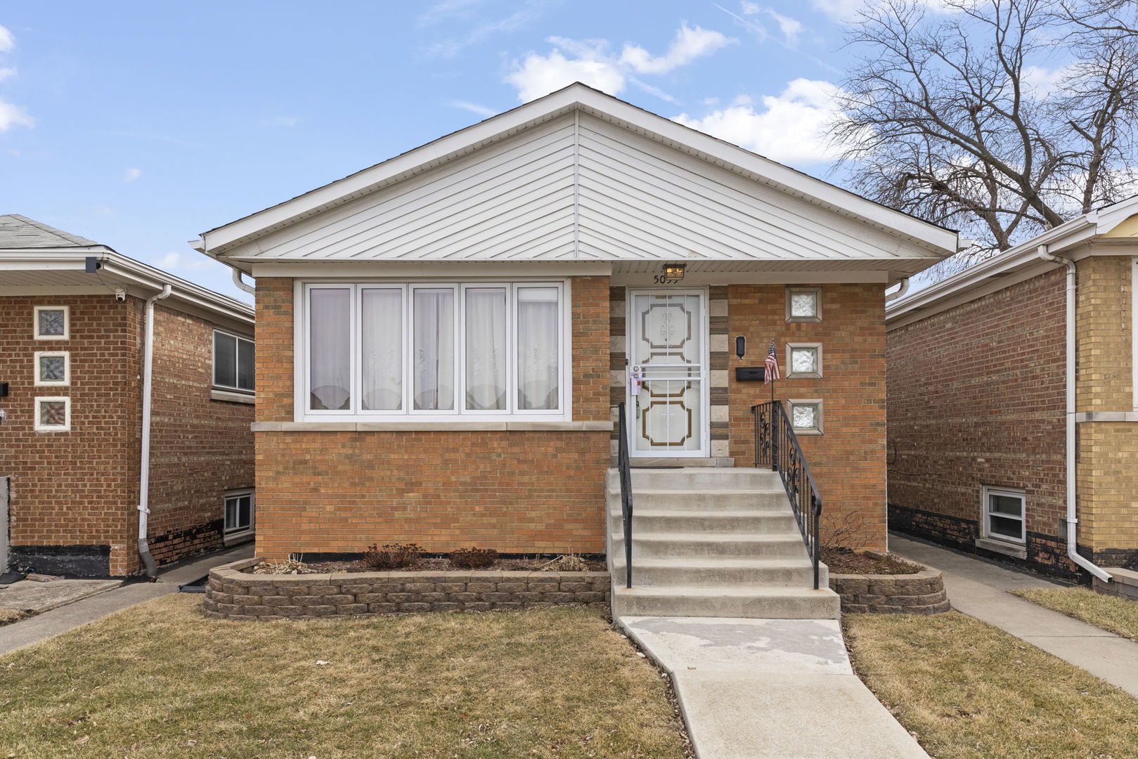 5055 S Kilbourn Avenue, Chicago, IL 60632
