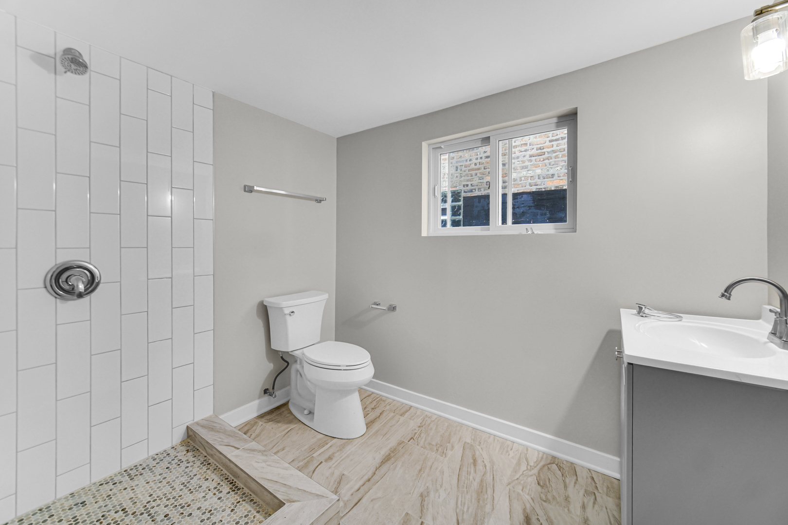 6017 S Washtenaw Avenue, Chicago, IL 60629