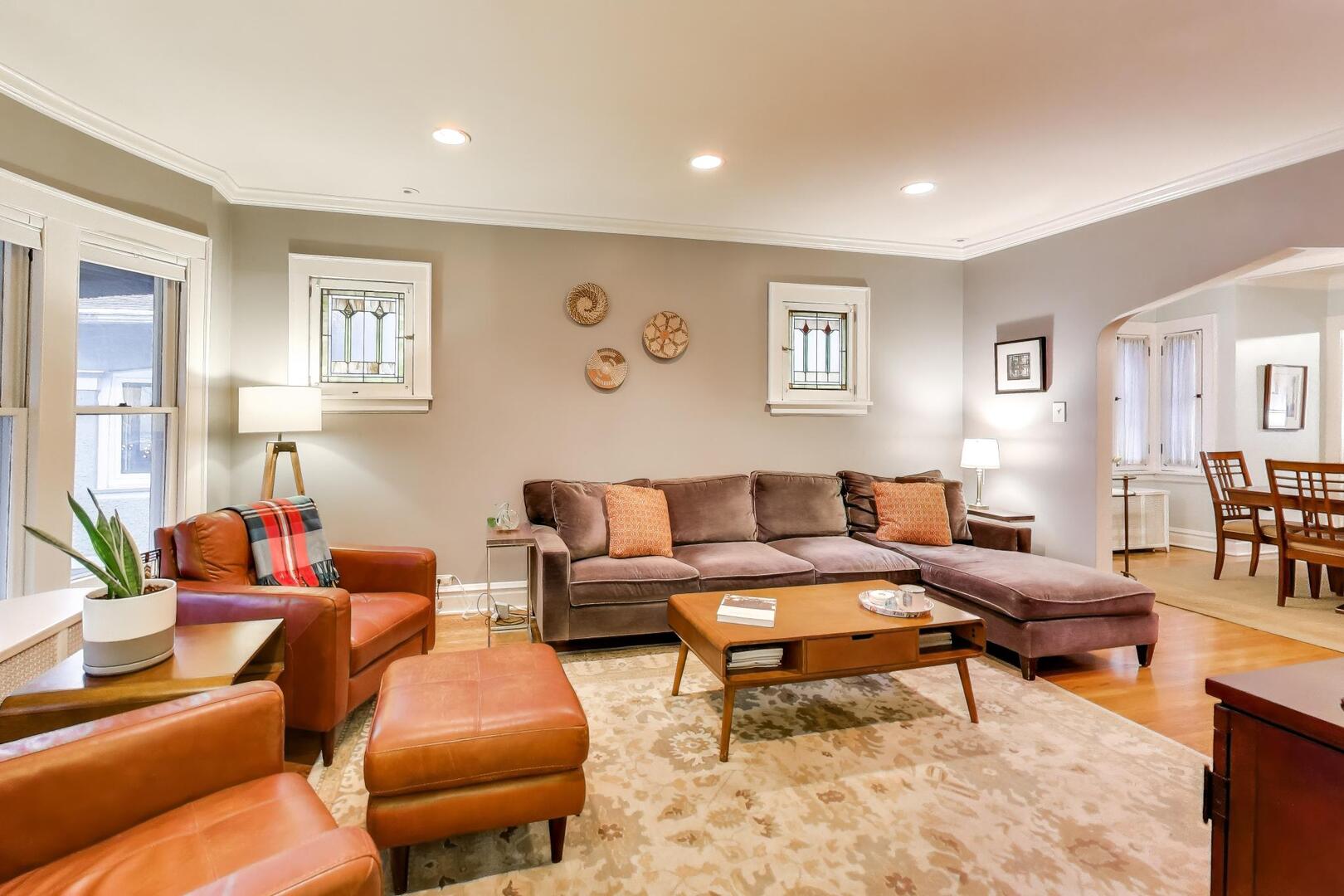 921 Wenonah Avenue, Oak Park, IL 60304