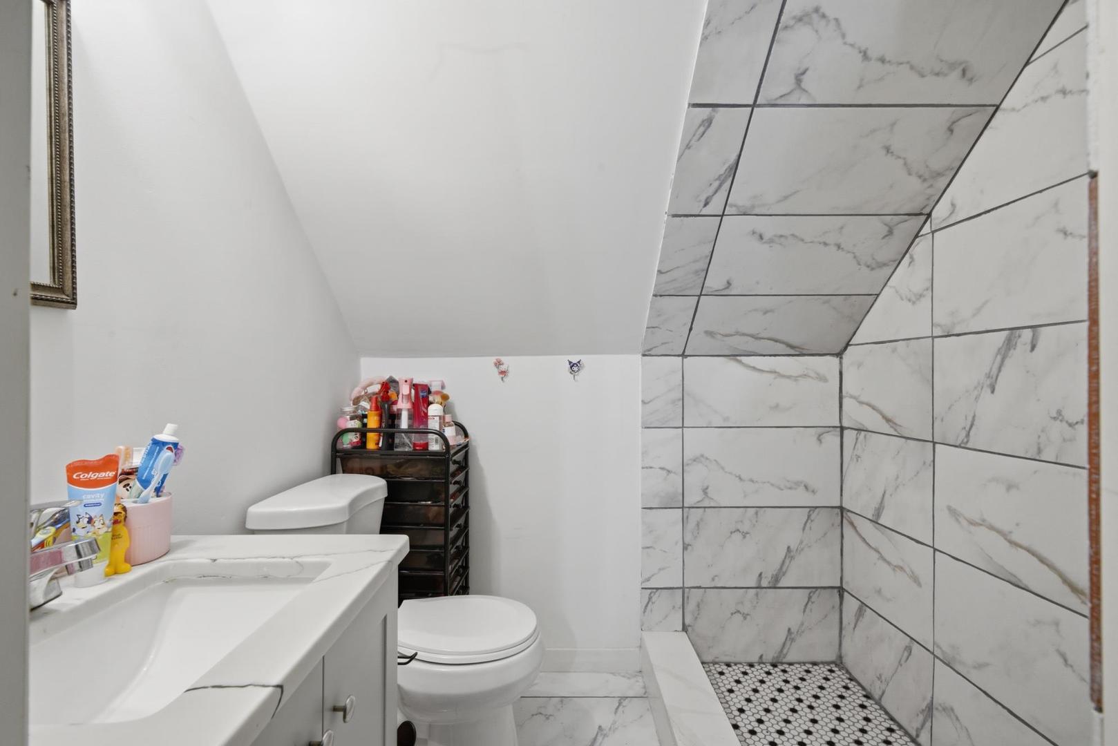 1409 W 71st Place, Chicago, IL 60636