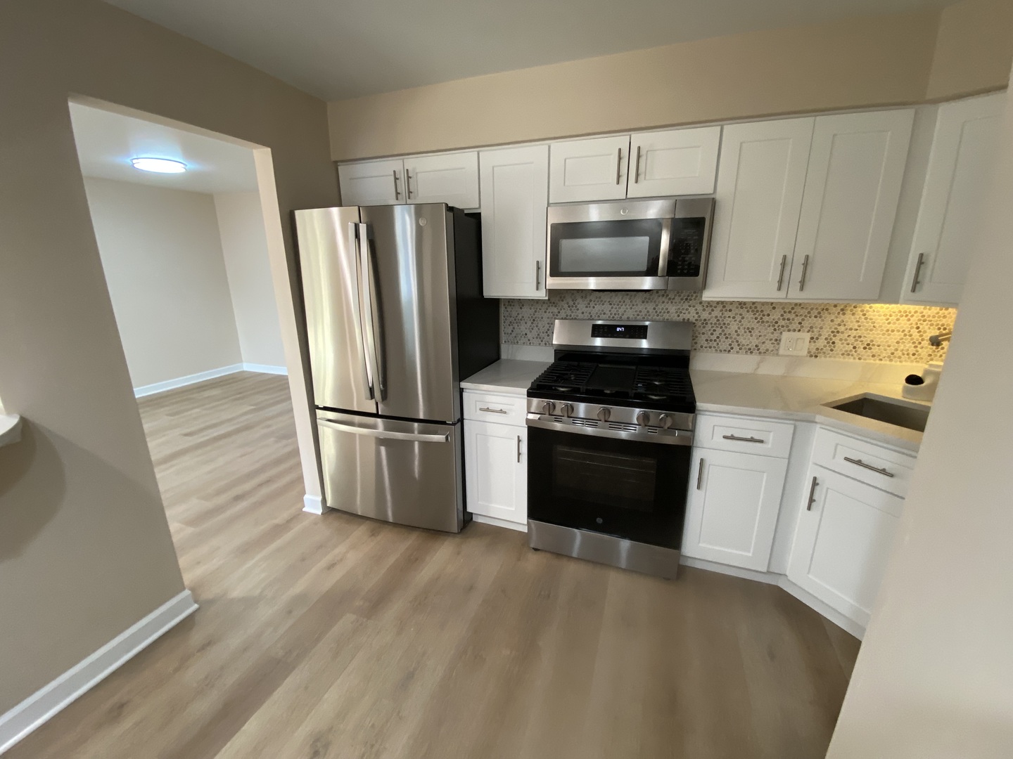 17 Parkside Court #7, Vernon Hills, IL 60061