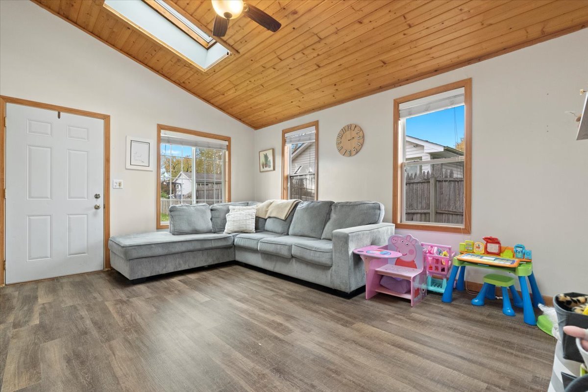 38195 N Charleston Road, Beach Park, IL 60087