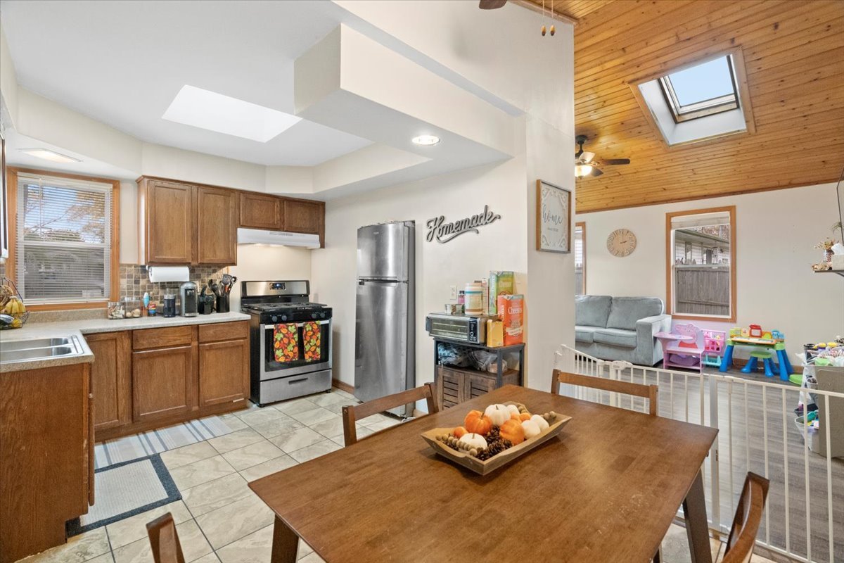 38195 N Charleston Road, Beach Park, IL 60087