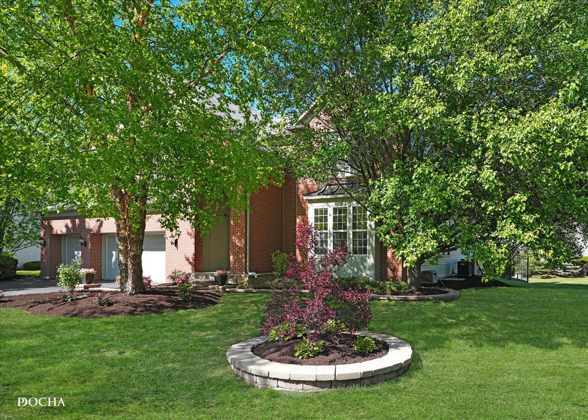 25004 W Prairie Grove Drive, Plainfield, IL 60585