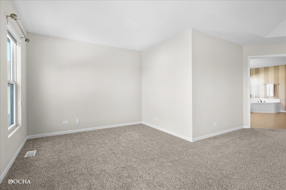 25004 W Prairie Grove Drive, Plainfield, IL 60585