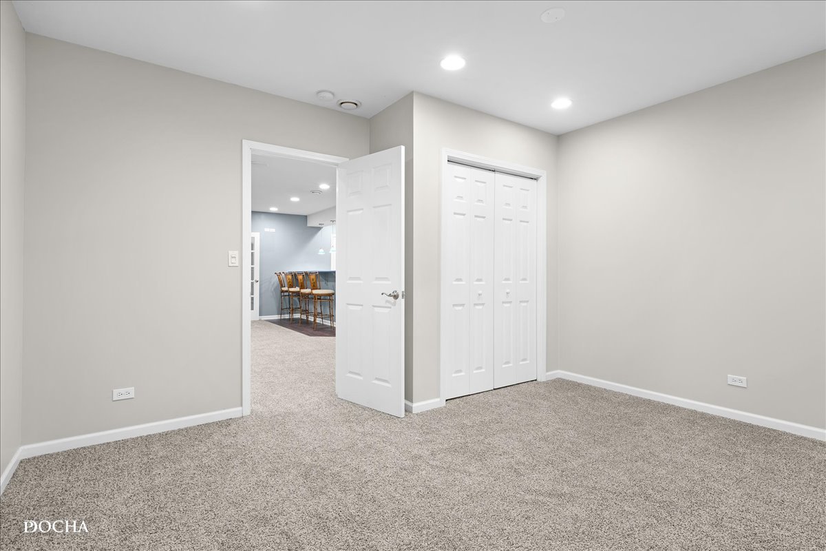 25004 W Prairie Grove Drive, Plainfield, IL 60585