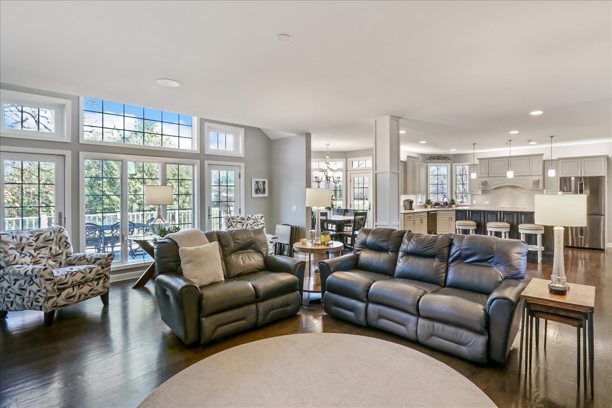 519 Litchfield Lane, Bartlett, IL 60103