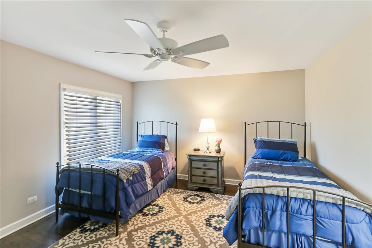 519 Litchfield Lane, Bartlett, IL 60103