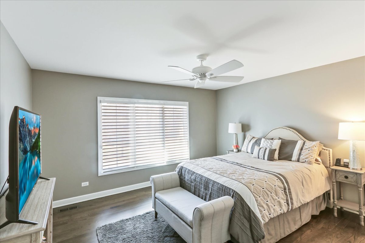 519 Litchfield Lane, Bartlett, IL 60103