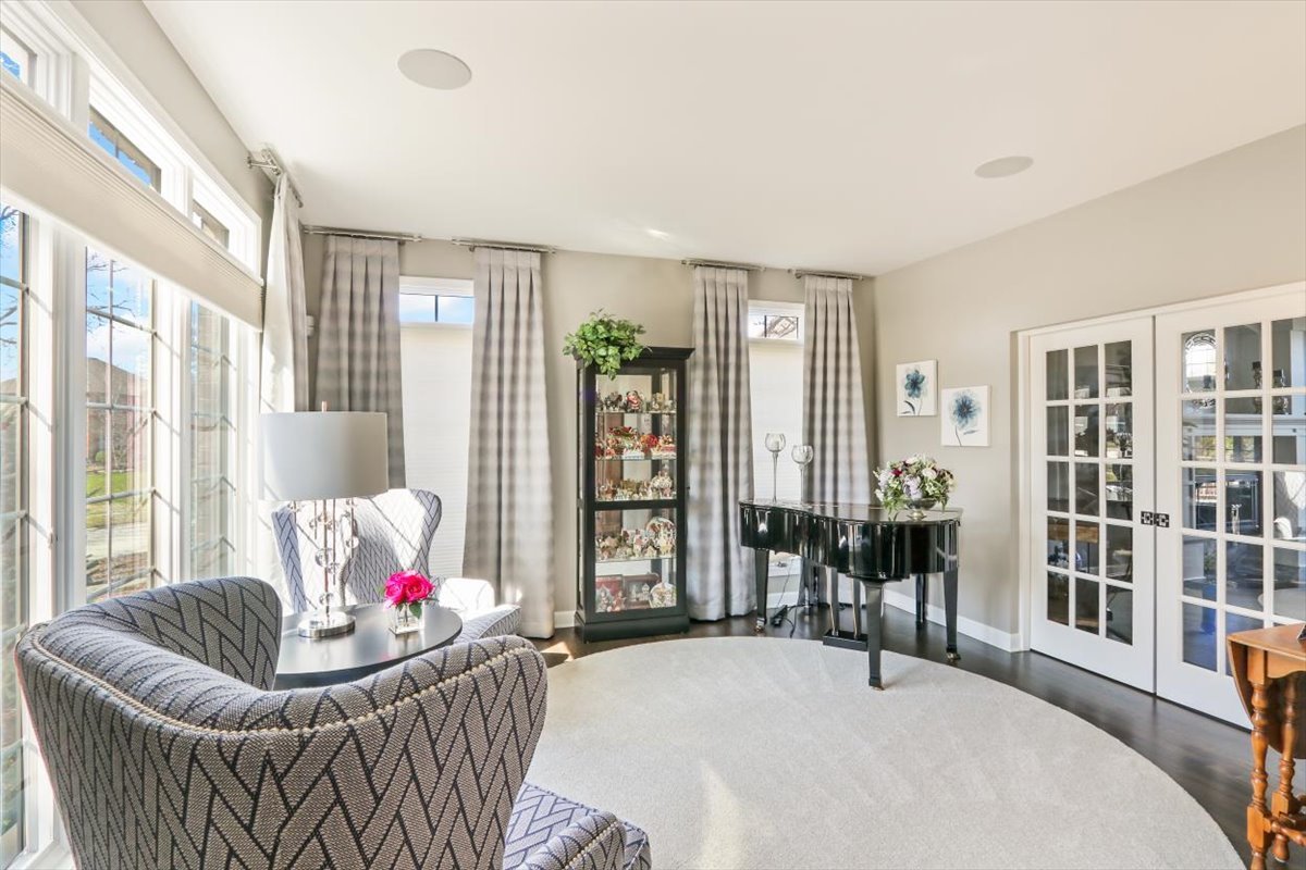 519 Litchfield Lane, Bartlett, IL 60103