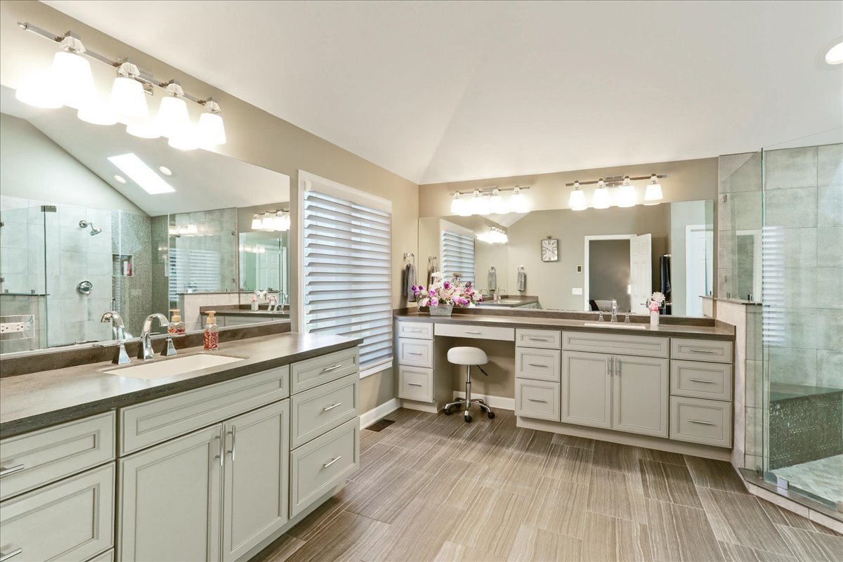 519 Litchfield Lane, Bartlett, IL 60103