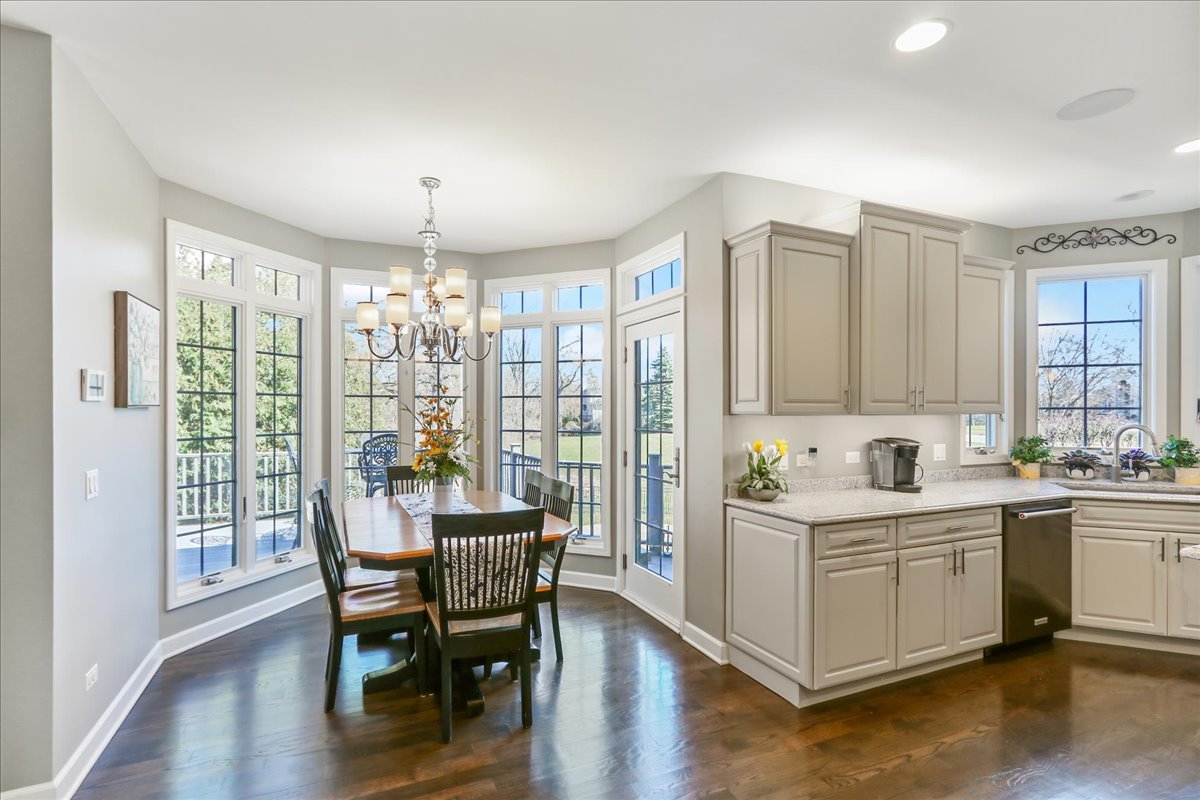 519 Litchfield Lane, Bartlett, IL 60103