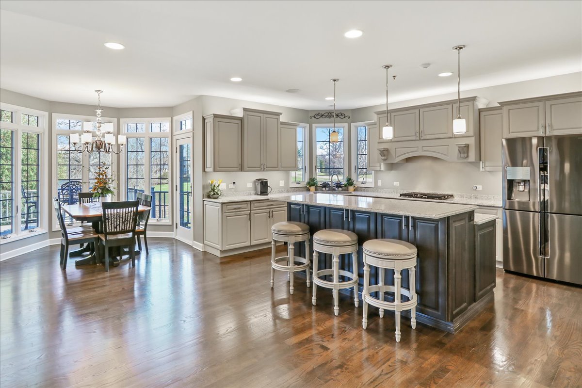 519 Litchfield Lane, Bartlett, IL 60103