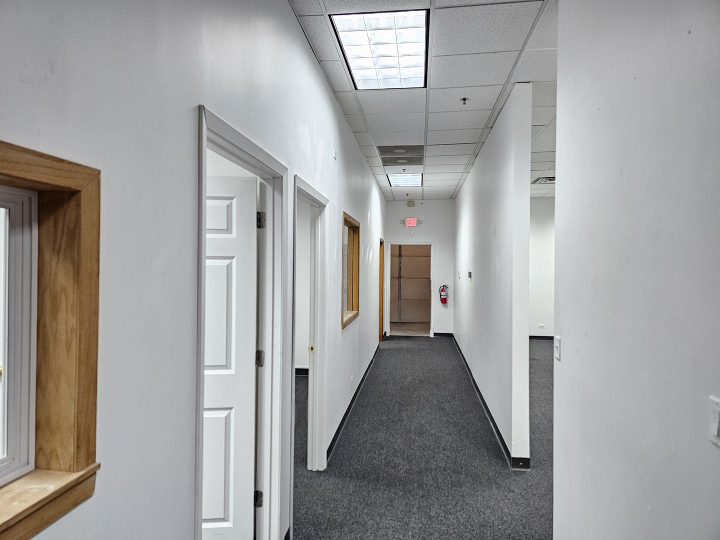 520 QUAIL HOLLOW Drive #500, Wheeling, IL 60090