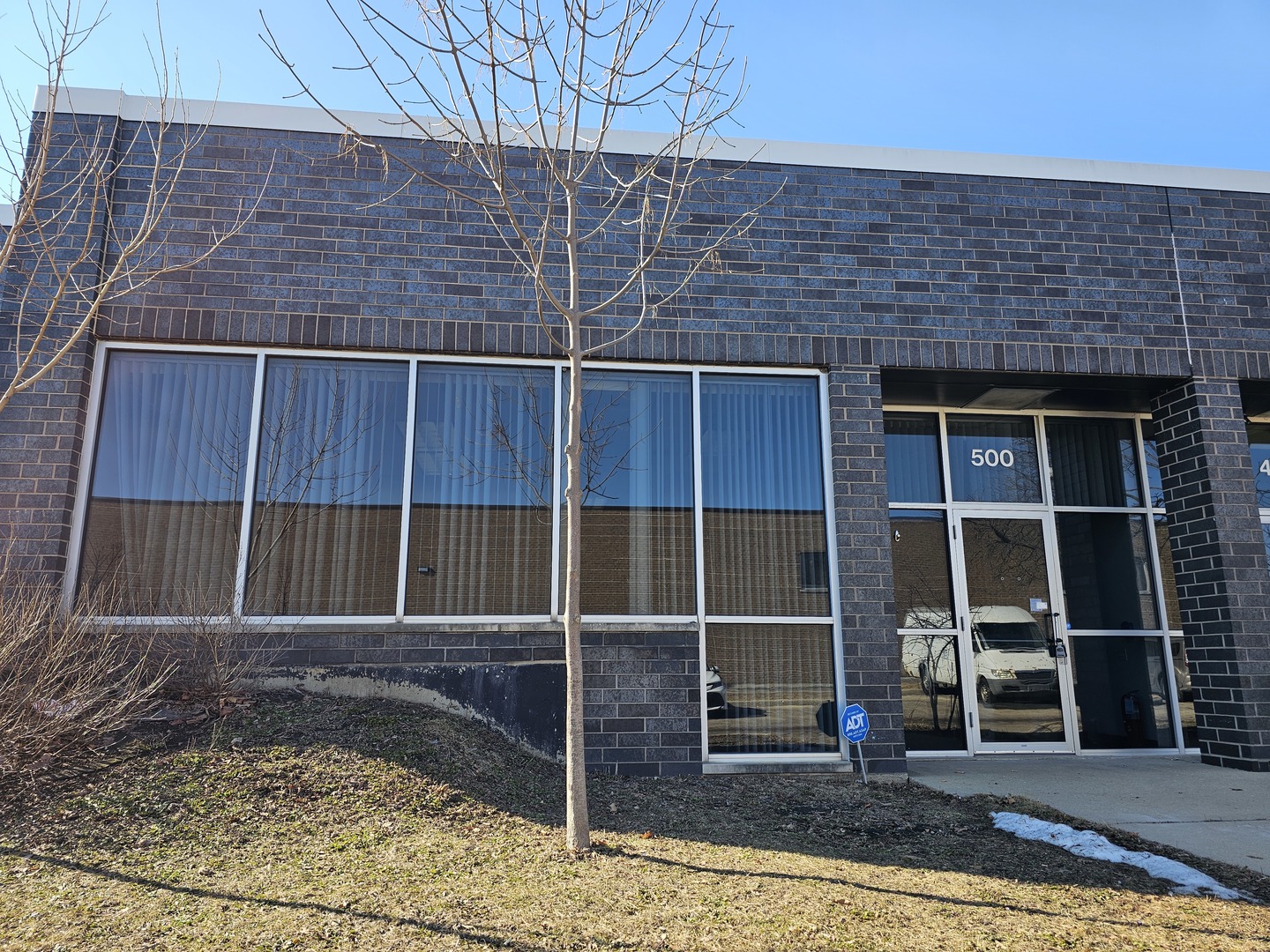 520 QUAIL HOLLOW Drive #500, Wheeling, IL 60090